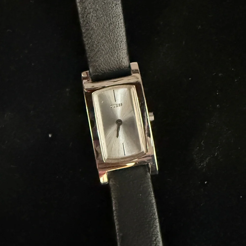 Guess Silver Dial Black Leather Strap Women's Watch with New Battery